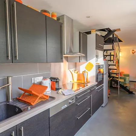 Ravissant Deco 70s Avec Patio Et Parking Holiday home
