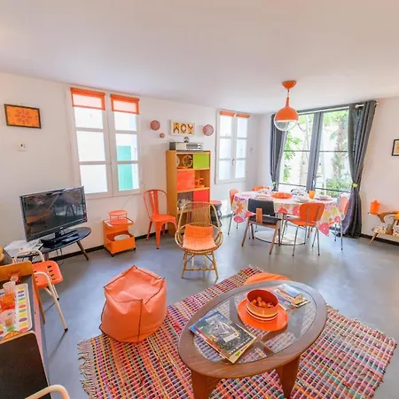 Ravissant Deco 70s Avec Patio Et Parking Holiday home *