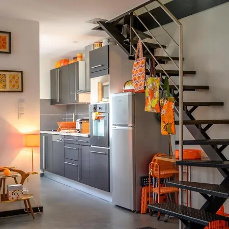 Holiday home Ravissant Deco 70s Avec Patio Et Parking Saint-Martin-de-Re