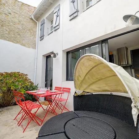 Ravissant Deco 70s Avec Patio Et Parking Saint-Martin-de-Re